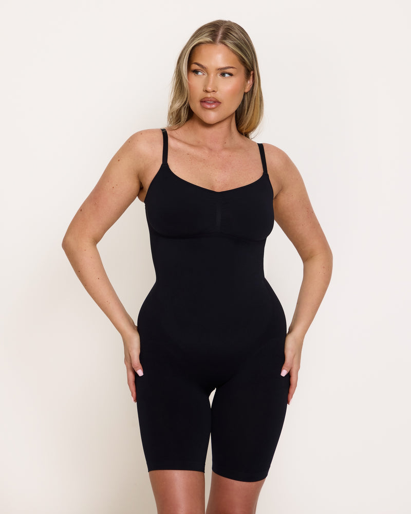 Smooths thigh to waist.